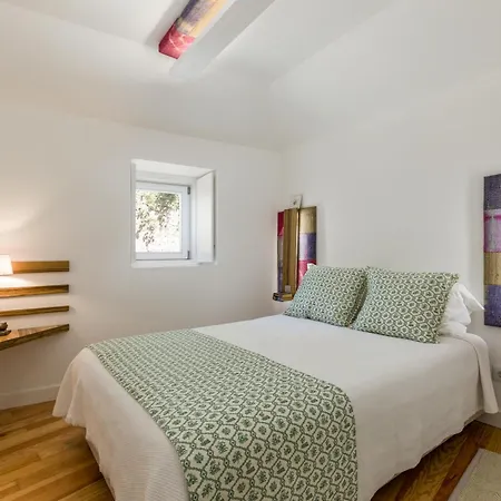 By The River 2 By Dream * 波尔图